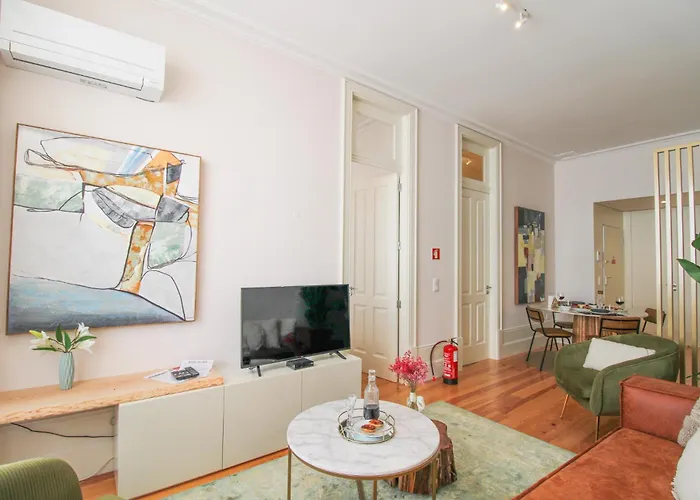 Luxurious Flat In Center By Lovelystay Apartment