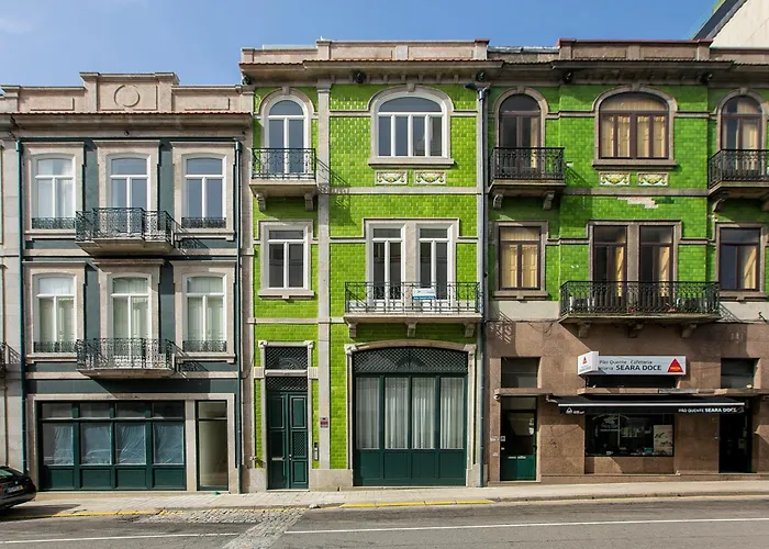 Luxurious Flat In Center By Lovelystay *